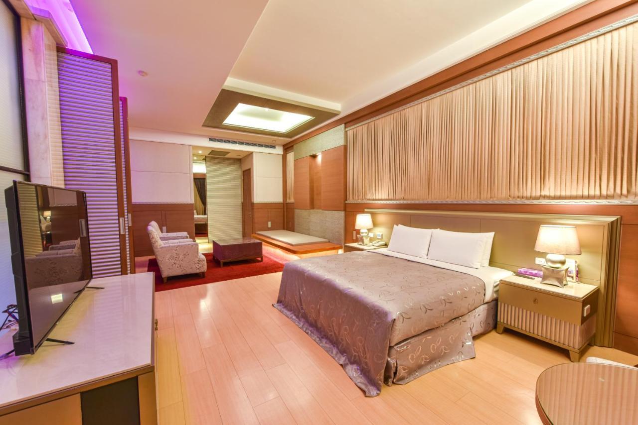 Purple Garden Motel Καοσιούνγκ Εξωτερικό φωτογραφία