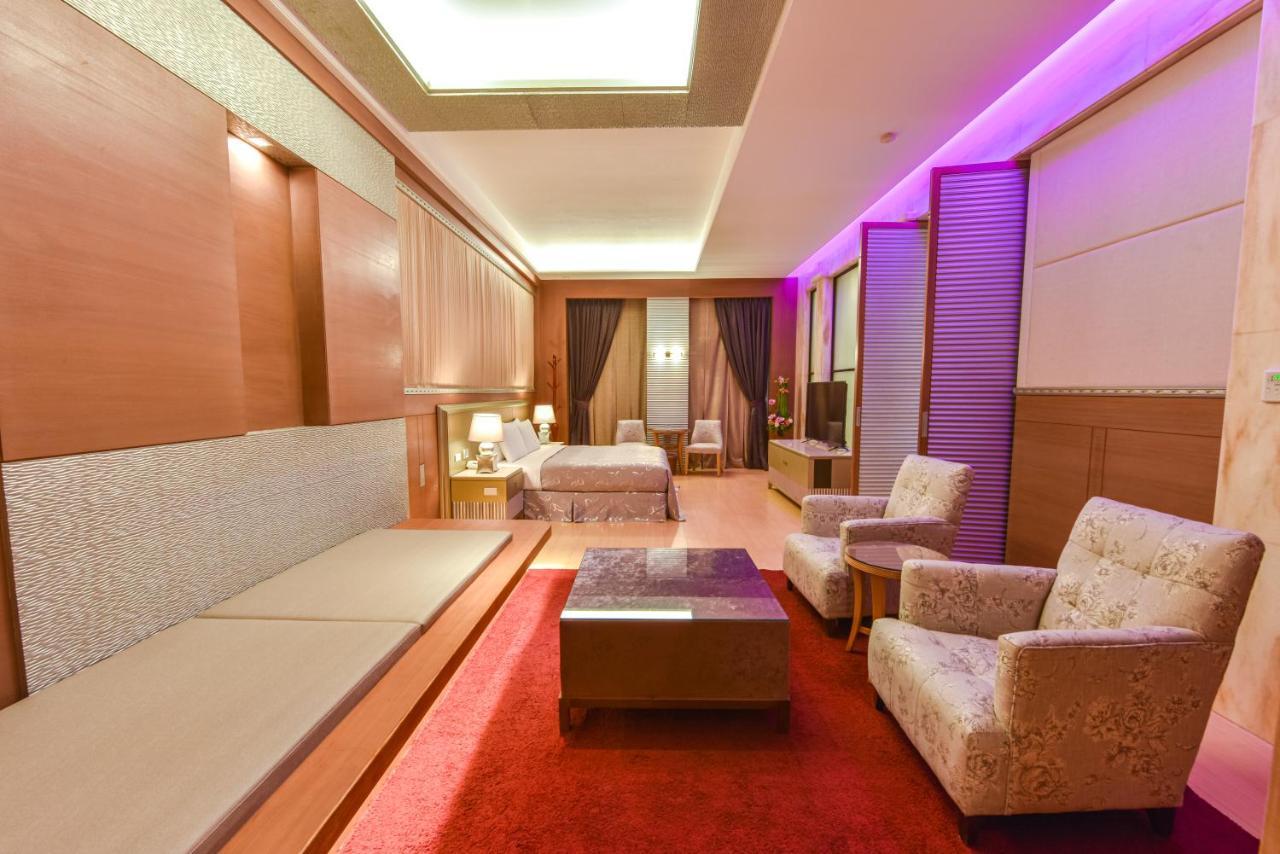 Purple Garden Motel Καοσιούνγκ Εξωτερικό φωτογραφία